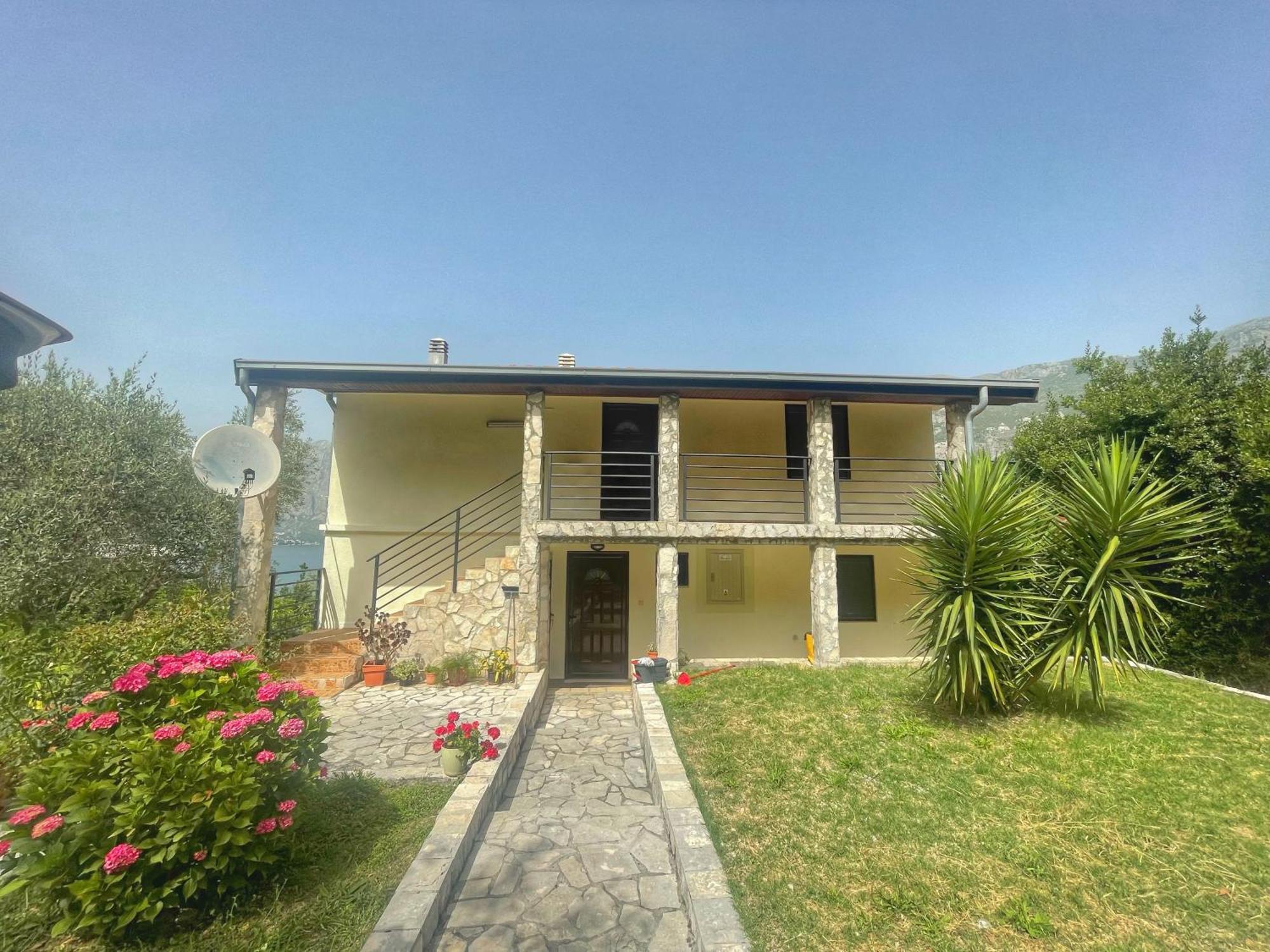 Apartments Krivokapic Prcanj With Bay View Kotor Eksteriør billede